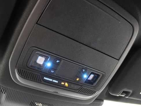 Used 2025 Ford Explorer ST-Line w/ ST-Line Street Pack AWD/4WD image 18