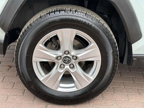 Used 2019 Toyota RAV4 XLE image 30