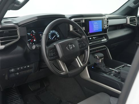 Used 2025 Toyota Tundra SR5 AWD/4WD image 25