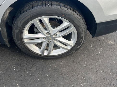 Used 2019 Chevrolet Equinox Premier image 32