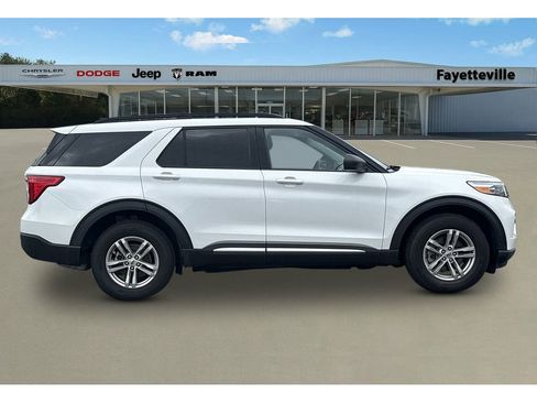 Used 2024 Ford Explorer XLT w/ Equipment Group 202A AWD/4WD image 2