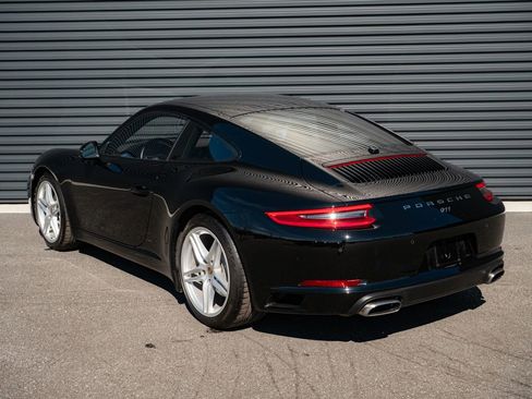 Used 2019 Porsche 911 Carrera image 3