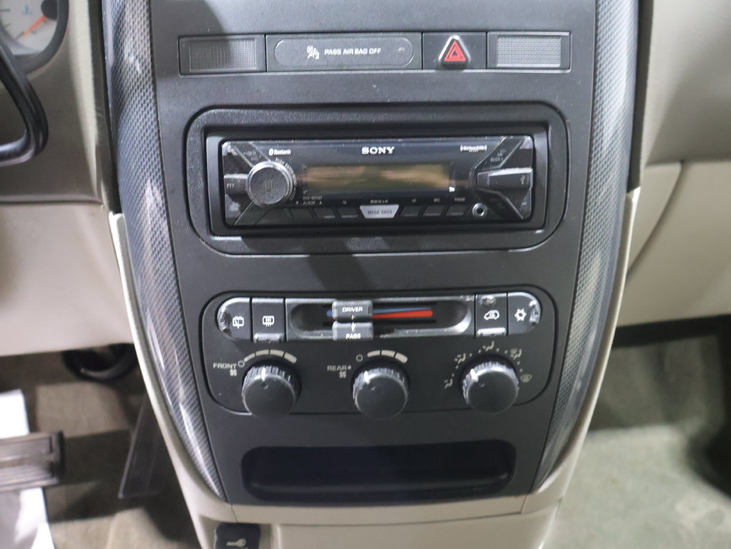 Used 2007 Dodge Grand Caravan SXT FWD image 22