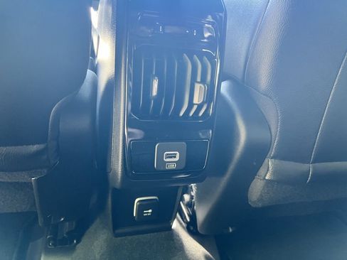 Certified 2025 Jeep Compass Limited AWD/4WD image 16