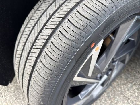 New 2026 Hyundai Elantra Limited image 5