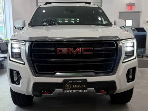 Used 2024 GMC Yukon AT4 w/ AT4 Premium Plus Package AWD/4WD image 2