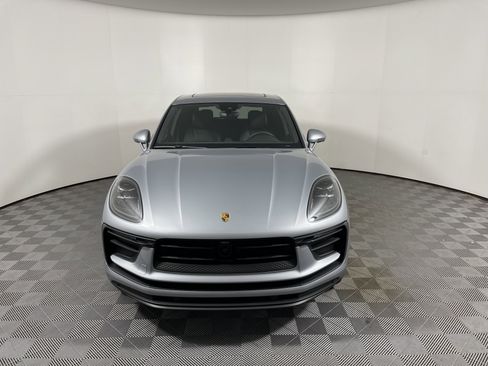 Used 2025 Porsche Macan image 10
