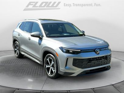 New 2025 Volkswagen Tiguan SE