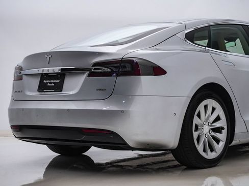Used 2016 Tesla Model S 60D AWD/4WD image 11