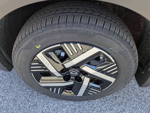 New 2026 Nissan Kicks SV w/ SV Premium Package FWD image 10