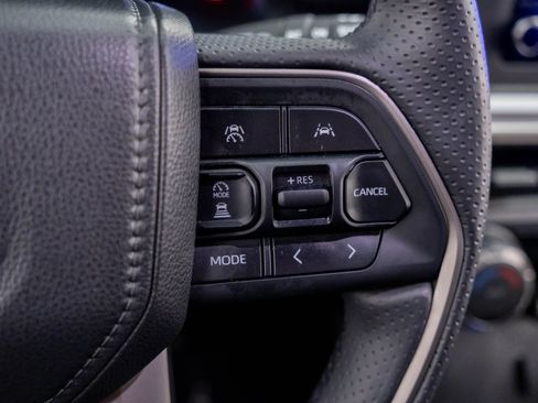 Used 2025 Toyota 4Runner SR5 image 27