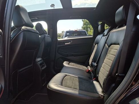 Certified 2023 Ford Edge ST-Line w/ Class II Trailer Tow Package AWD/4WD image 11