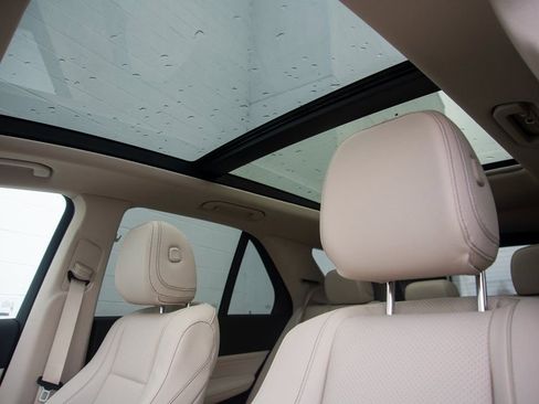 Certified 2025 Mercedes-Benz GLE 350 4MATIC image 26