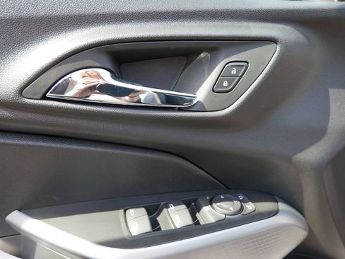 New 2026 Chevrolet Trax LS w/ LS Convenience Package FWD image 16