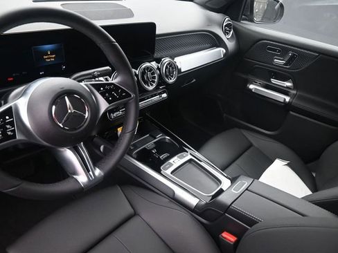 New 2025 Mercedes-Benz GLB 250 image 20