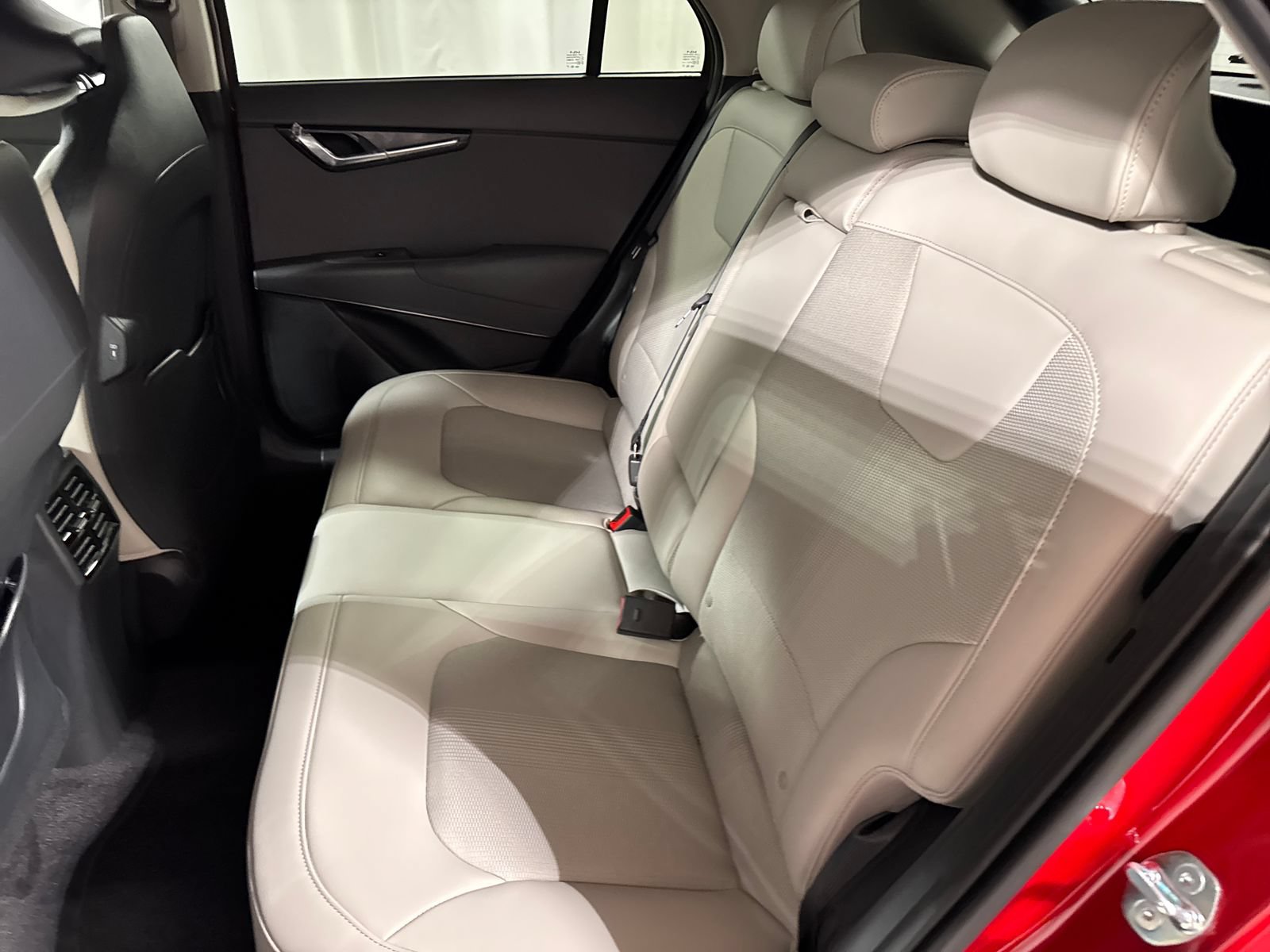 New 2026 Kia Niro EX FWD image 5