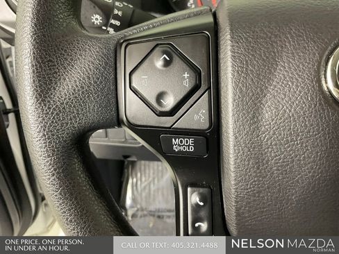 Used 2022 Toyota Tacoma SR AWD/4WD image 43