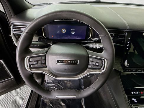 Used 2022 Jeep Wagoneer Series III w/ Premium Group I image 24