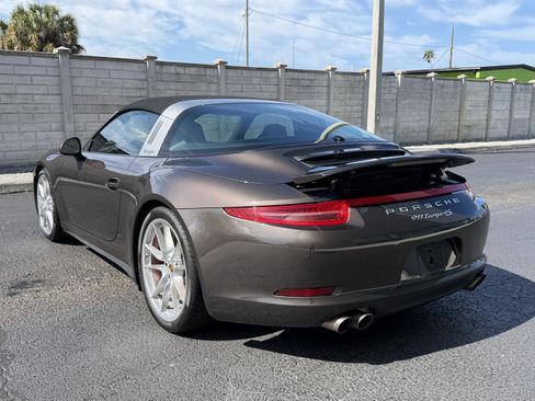 Certified 2015 Porsche 911 Targa 4S image 3
