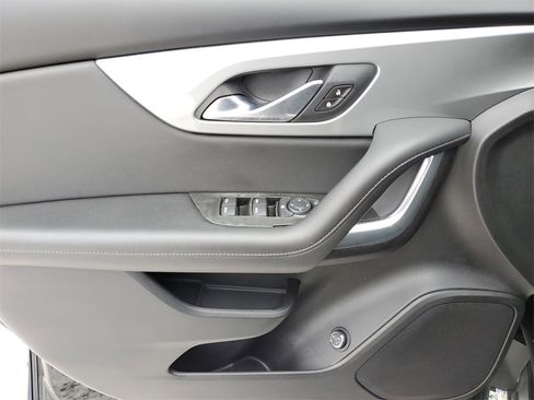 Used 2020 Chevrolet Blazer LT image 20