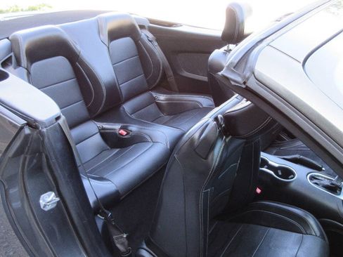 Used 2019 Ford Mustang Premium w/ Equipment Group 201A RWD image 20