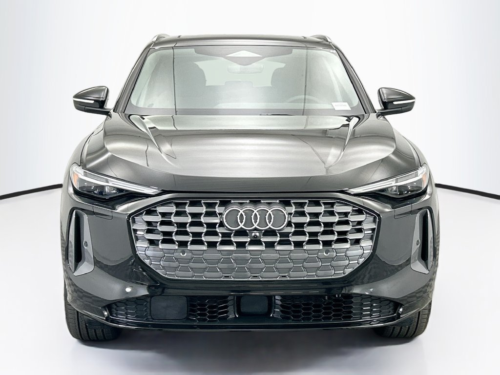 Used 2025 Audi Q5 Premium AWD/4WD image 3