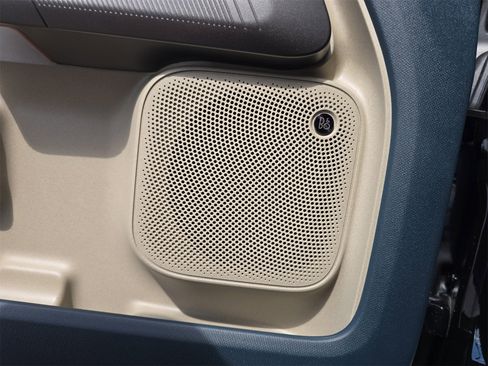 New 2025 Ford Maverick Lariat w/ 4K Tow Package image 13