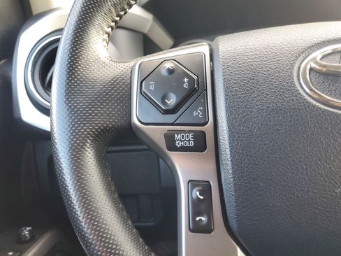 Used 2020 Toyota Tacoma SR5 image 21