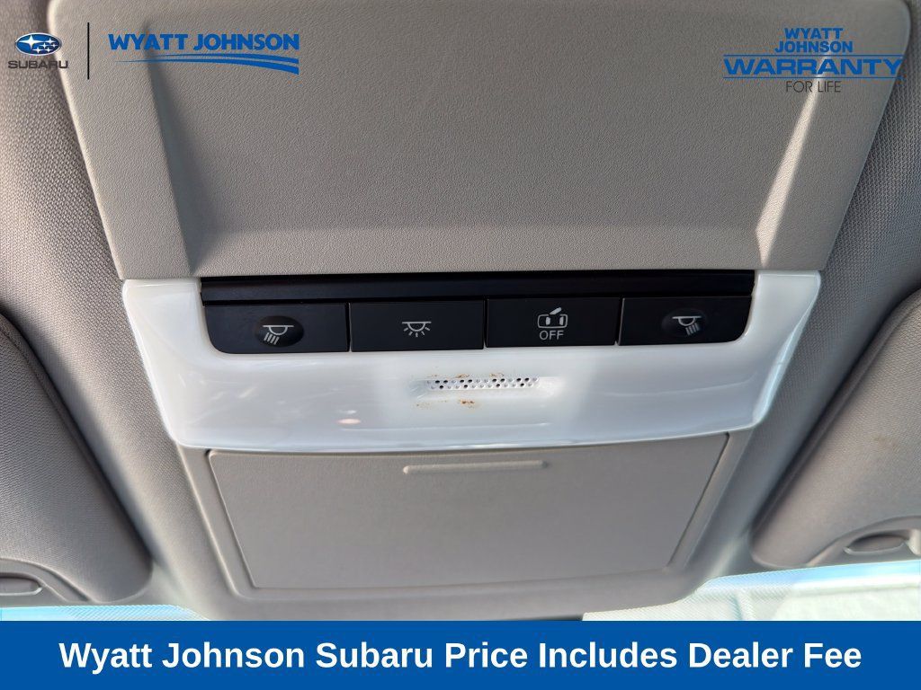 Used 2025 Nissan Altima 2.5 SV FWD image 25