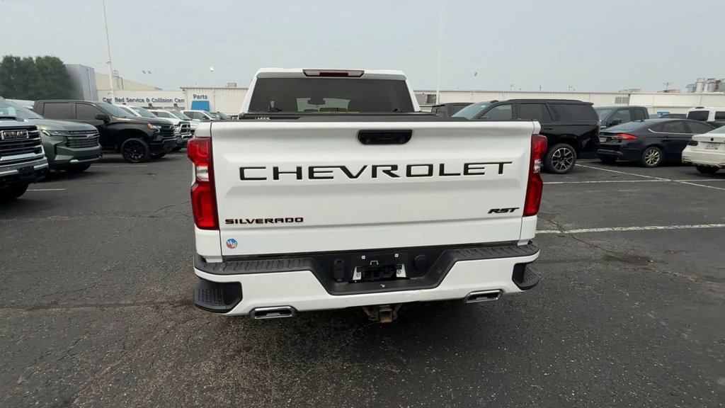 Used 2023 Chevrolet Silverado 1500 RST w/ Redline Edition AWD/4WD image 7