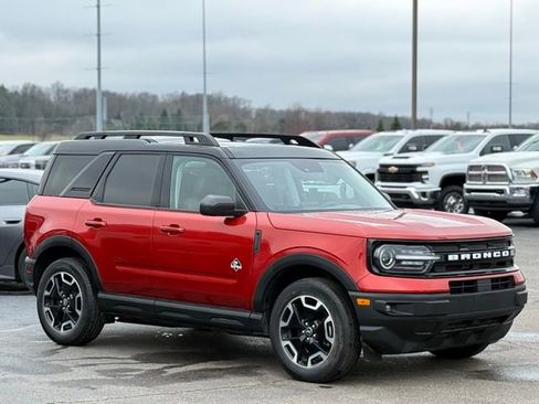 Certified 2024 Ford Bronco Sport Outer Banks w/ Tech Package AWD/4WD image 40