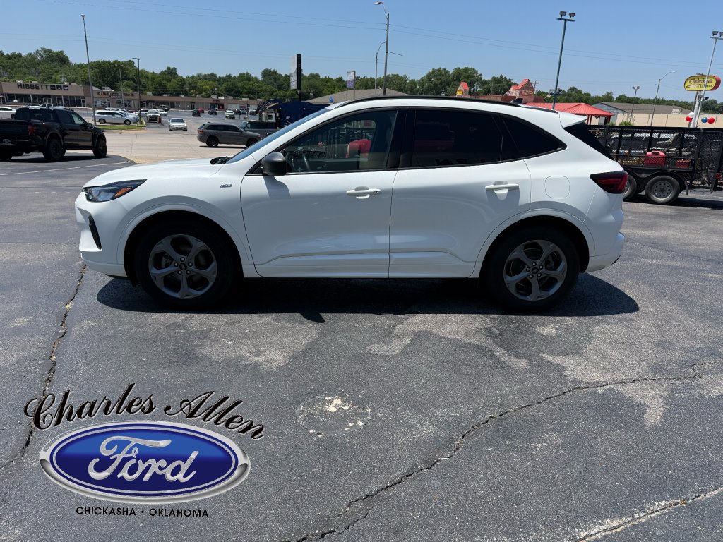 Used 2024 Ford Escape ST-Line w/ Tech Pack #1 FWD image 6