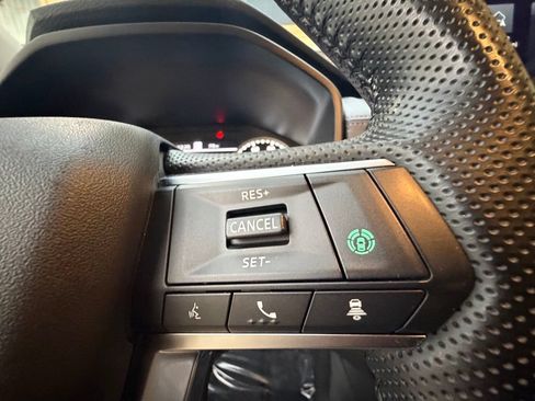 Used 2023 Mitsubishi Outlander SE Black Edition AWD/4WD image 25