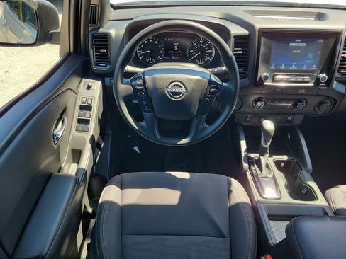 Certified 2023 Nissan Frontier SV w/ Midnight Edition Package image 17