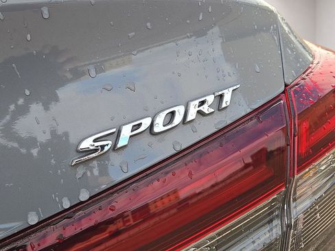 Used 2025 Honda Civic Sport image 13