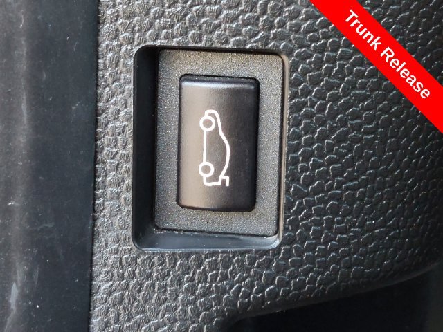 Used 2019 MINI Cooper 4-Door Hardtop FWD image 14