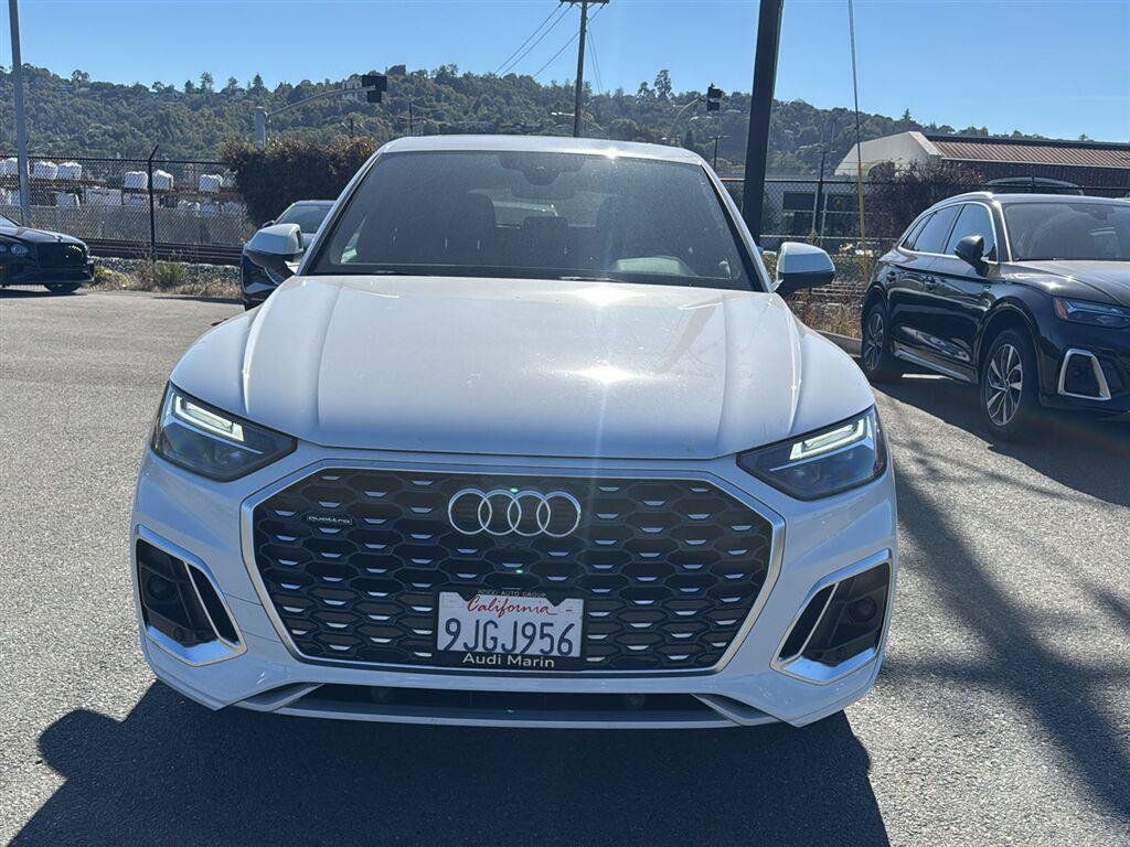Used 2023 Audi Q5 2.0T Premium Plus w/ Premium Plus Package AWD/4WD image 3