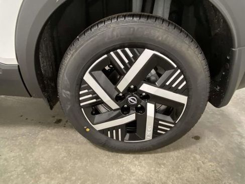 New 2026 Nissan Kicks SV w/ Cold Weather Package image 8