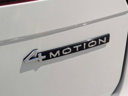 Used 2022 Volkswagen Tiguan SEL R-Line AWD/4WD image 14