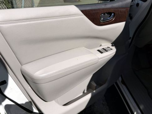 Used 2012 Nissan Quest SV FWD image 15