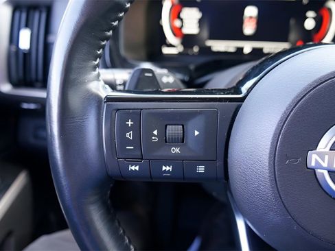 Used 2022 Nissan Pathfinder Platinum w/ Cargo Package image 23