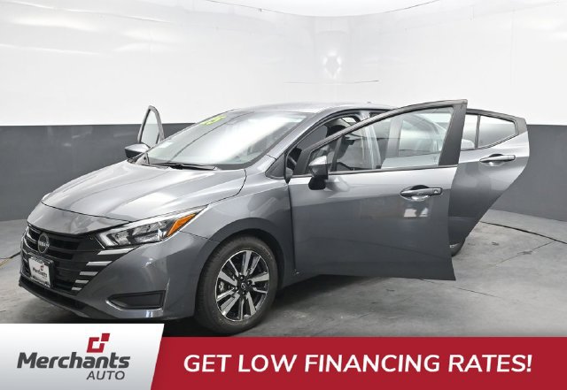 Used 2025 Nissan Versa SV FWD image 37