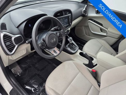Used 2021 Kia Soul LX FWD image 10