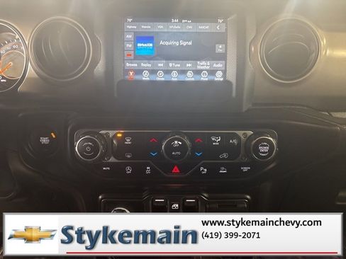 Used 2021 Jeep Gladiator Sport image 20