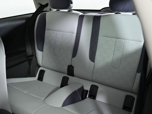 Used 2025 MINI Cooper S image 32