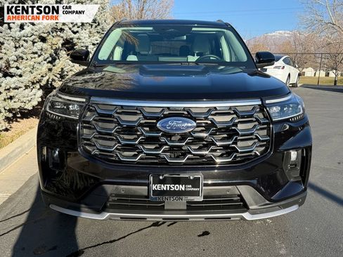 Used 2025 Ford Explorer Platinum w/ LUX Leather Package image 2