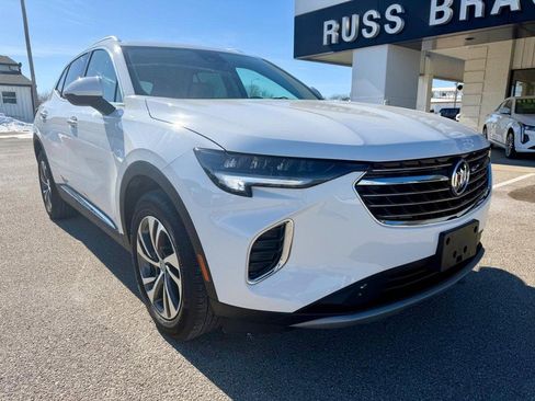 Used 2023 Buick Envision Essence image 3