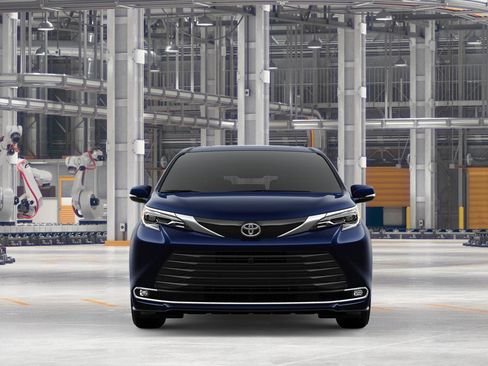 New 2026 Toyota Sienna Platinum image 17