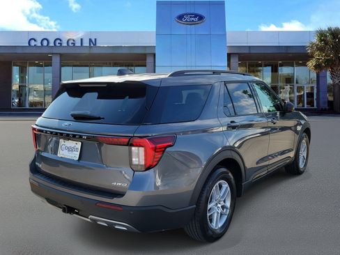 New 2026 Ford Explorer Active w/ Active Comfort Package image 3