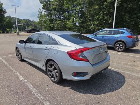 Used 2019 Honda Civic Sport image 5